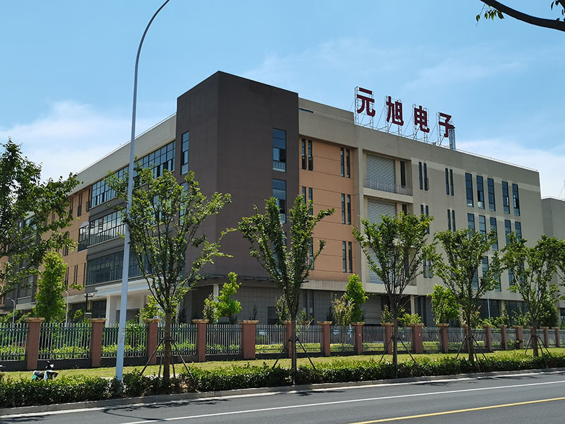南京薩特科技旗下全資子公司安徽元旭采購我司一臺八溫區(qū)回流焊用于貼片保險絲，貼片電阻測試SMT焊接缺陷